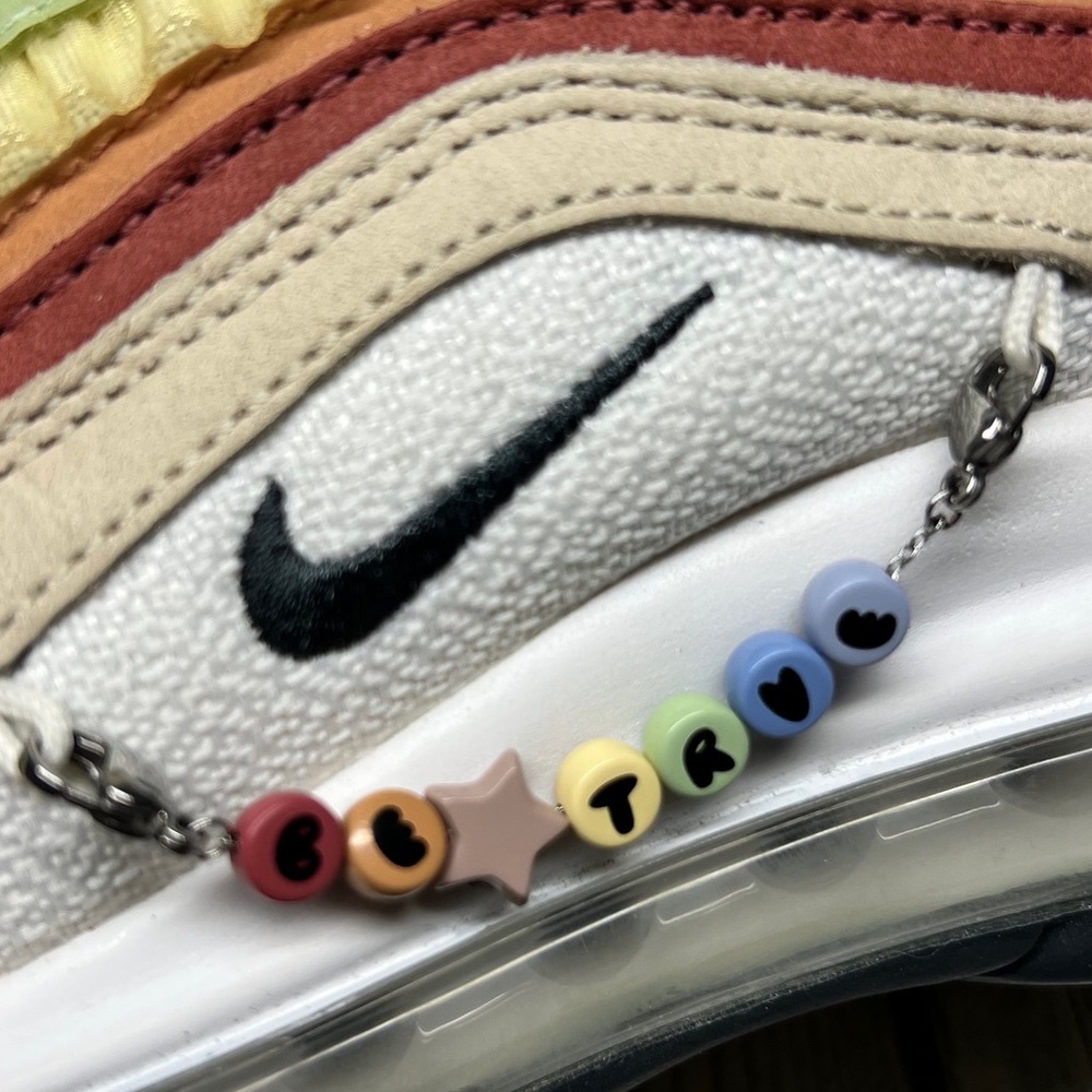 BRAND NEW Nike Air Max 97 Men's Shoes Size 11 FD8637-600 BOX NO LID PRIDE - Picture 11 of 11